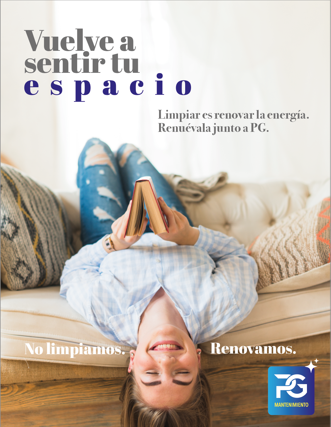 Persona descansando en un sofá renovado — Vuelve a sentir tu espacio